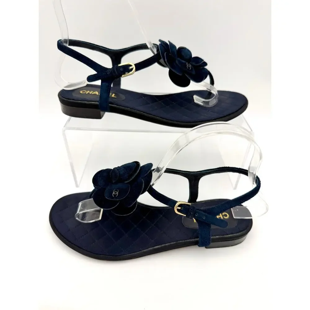Chanel Interlocking CC Camillia Thong Sandals Navy Blue Suede Size 37C / 7 Wide